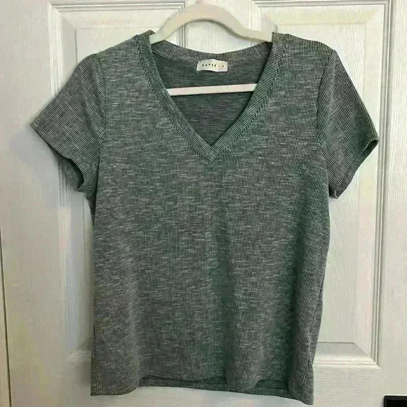 Hayes Tops - Hayes Blue Cotton blend ribbed knit vneck shirt